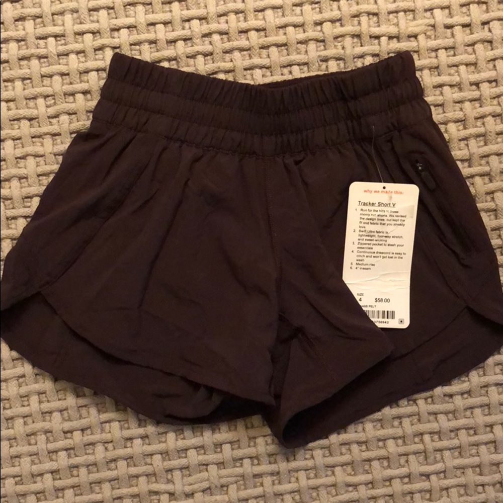 Lululemon Tracker V Shorts Size 4 - Picture 5 of 5